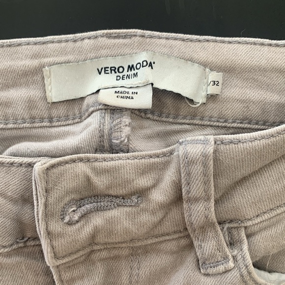 Vero Moda grey jeans - Picture 2 of 2